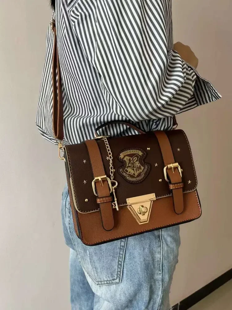 2024 New Harrypottered School Witchcraft And Wizardry Same Cambridge Bag Handheld Crossbody Bag British Style Messenger Handbag