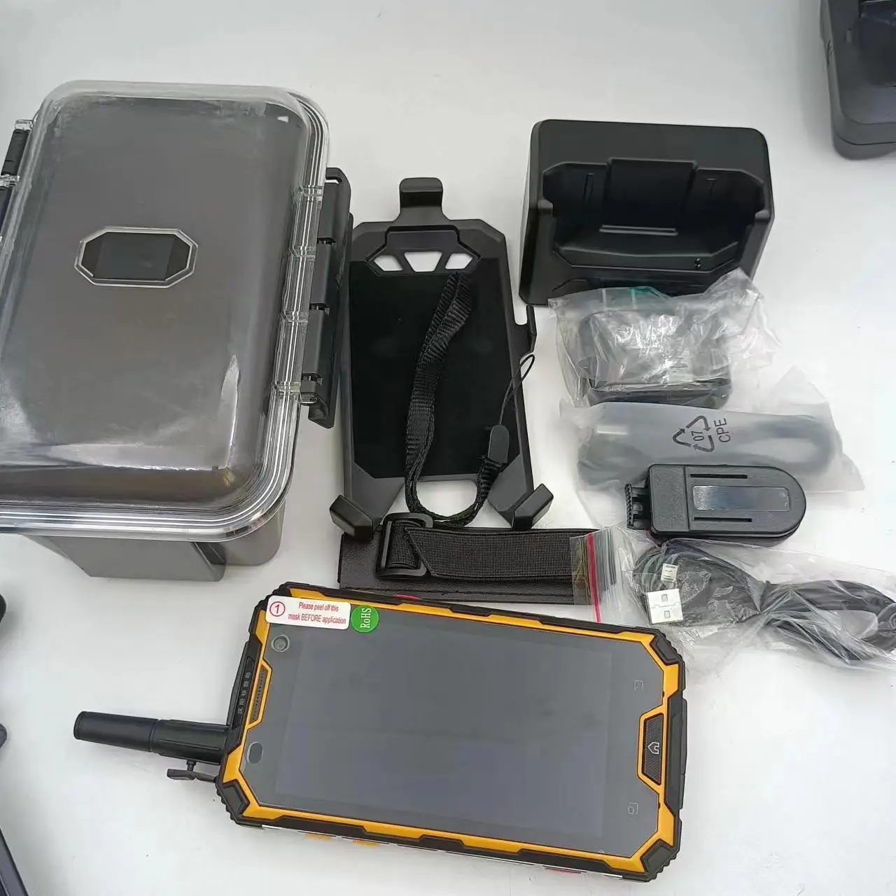 Zello Walkie talkie IP68 UHF 400-470mhz phone 2