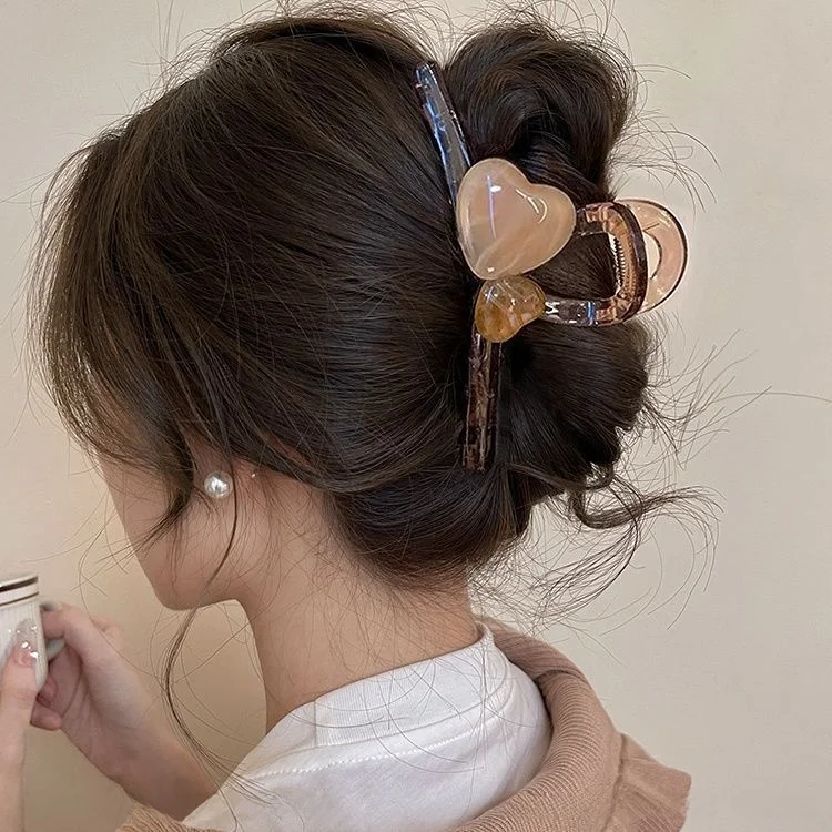 [hot sale] brown double heart clip