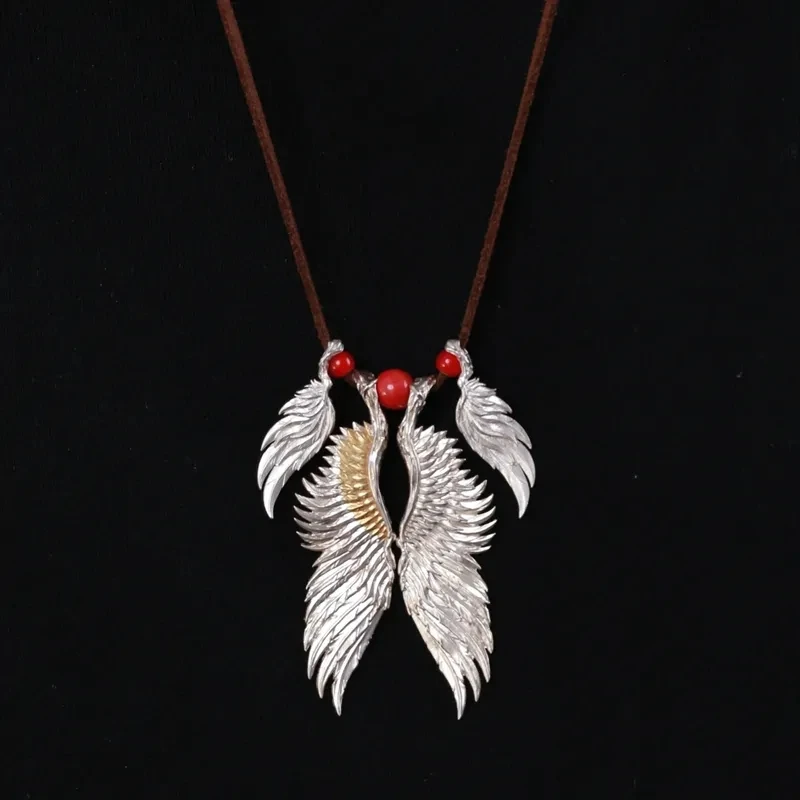 

Guarding Wings Mini Angel Wings Polychrome Pendant Necklace Retro Trend High End Light Luxury Personalized Gift for Boyfriend