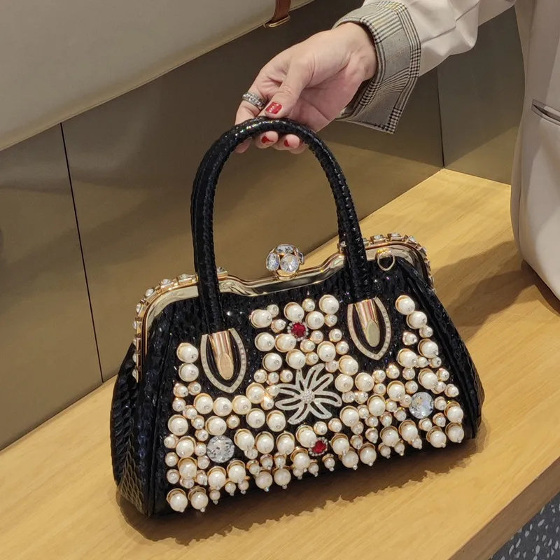 売り切り価格】READYMADE PEARL SACHONE BAG