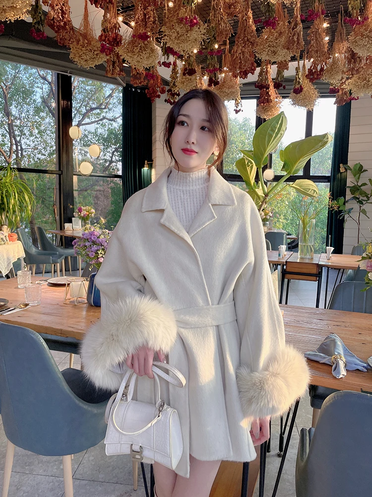 

High end double-sided cashmere coat, female fur cuffs, 2023 winter suit collar, Korean version medium length woolen coat