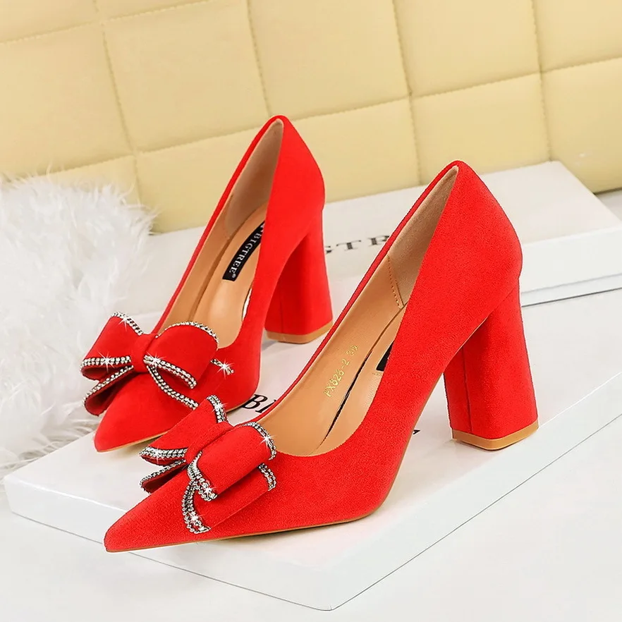 thumbnail image 1 of Nueva moda primavera y otoño tacones altos y gruesos de gamuza de boca baja con lazo puntiagudo zapatos de boda para mujer, 1 of 5