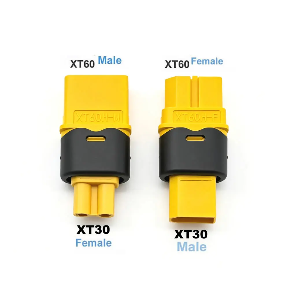 Gros plan sur les broches dorées de l'adaptateur XT60 vers XT30, convertisseur pour voiture RC