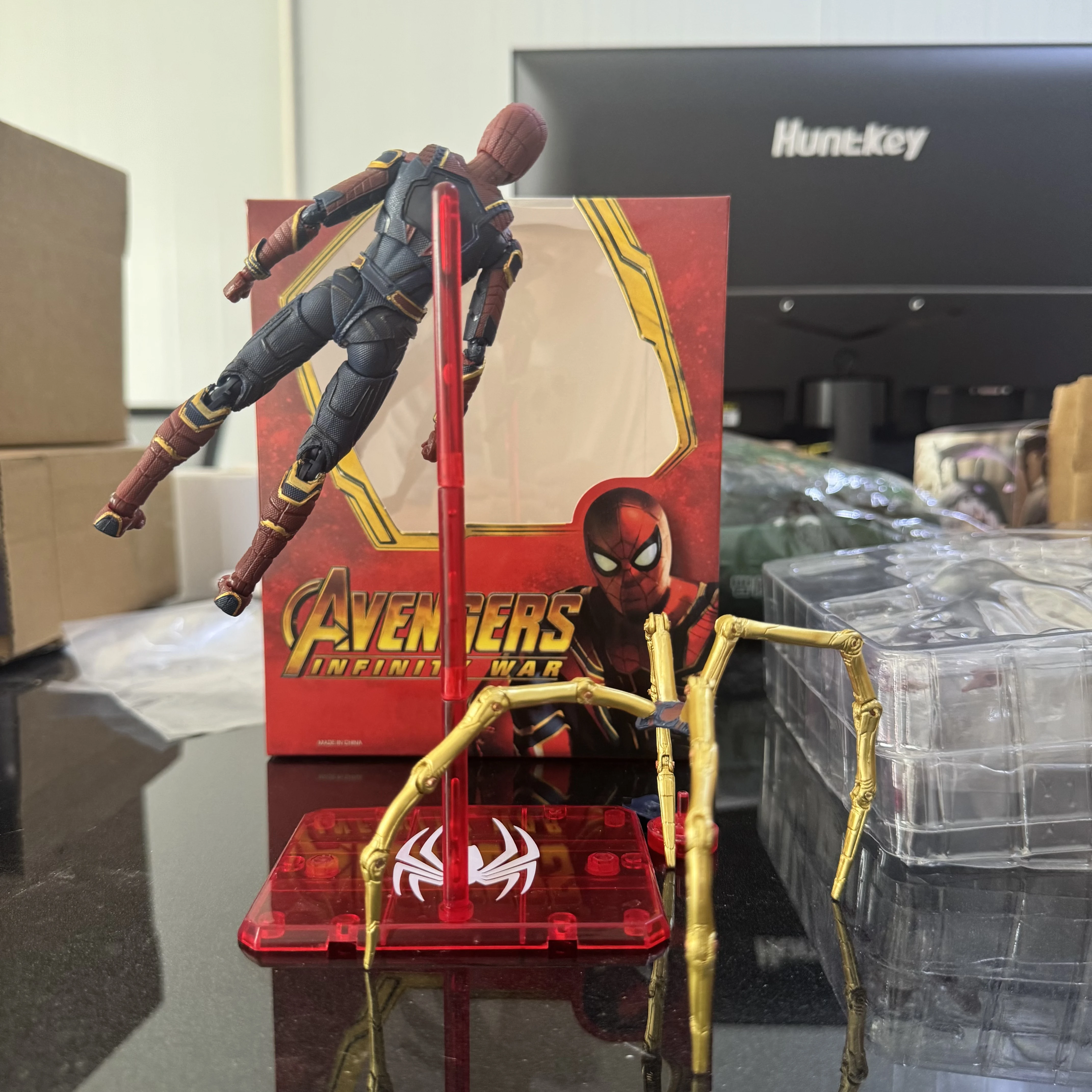 Iron Spider Armor Collectible Figurine - Stylish Table Decoration & Perfect Birthday Gift
