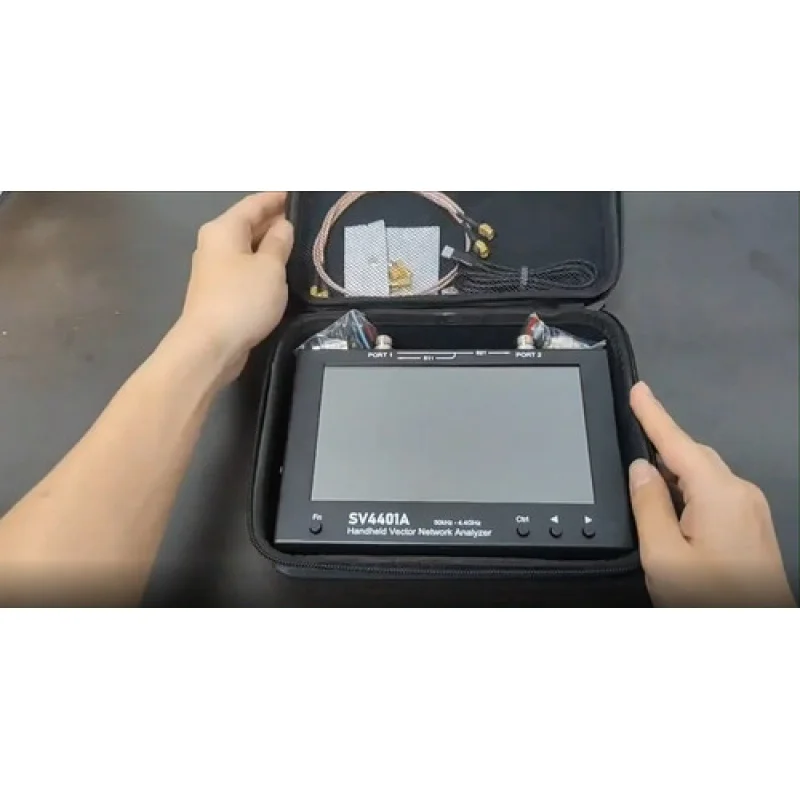SV4401A 50KHz-4.4GHz VNA 벡터 네트워크 분석기 100DB 동적 7인치 터치 LCD