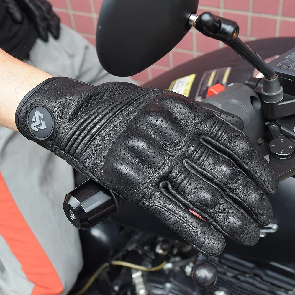 Retro Leather Black Motorcycle Gloves Men Summer Perforated Breathable Motocross Gloves Touch Screen Moto Racing Equipment Glove 2