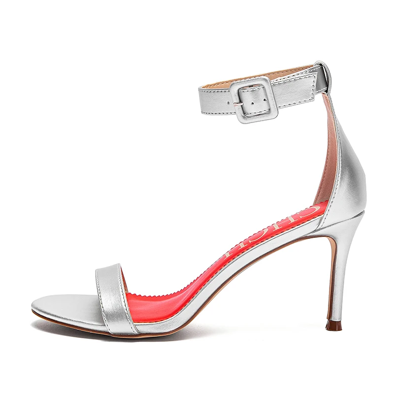 صنادل نسائية بلون موحد للموسم الجديد، تتميز بجودة...