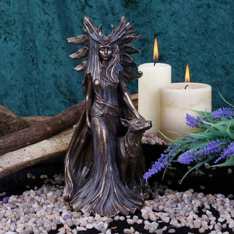 

Greek Goddess Of Magic Statue Hecate With Dog Resin Artifact Figurine Pendulum Piece Witch Desktop Home Decor