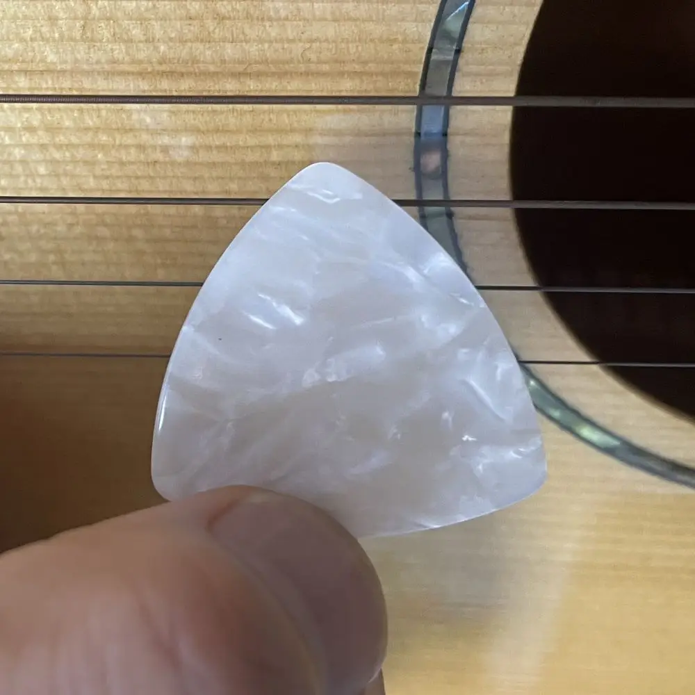 100pcs/lot White Pearl Medium 0.71mm Celluloid Big Rounded Triangle Guitar Picks