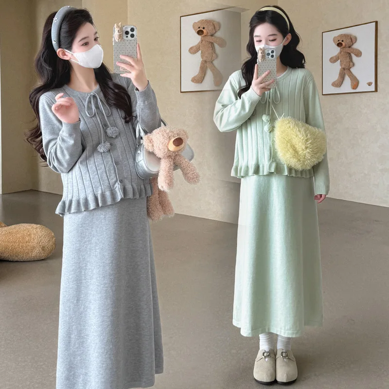 임산부 가을 부드럽고 달콤한 러플 밑단 폼폼 단추 달린 스웨터 코트와 캐미 드레스 투피스 세트 부드럽고 편안함