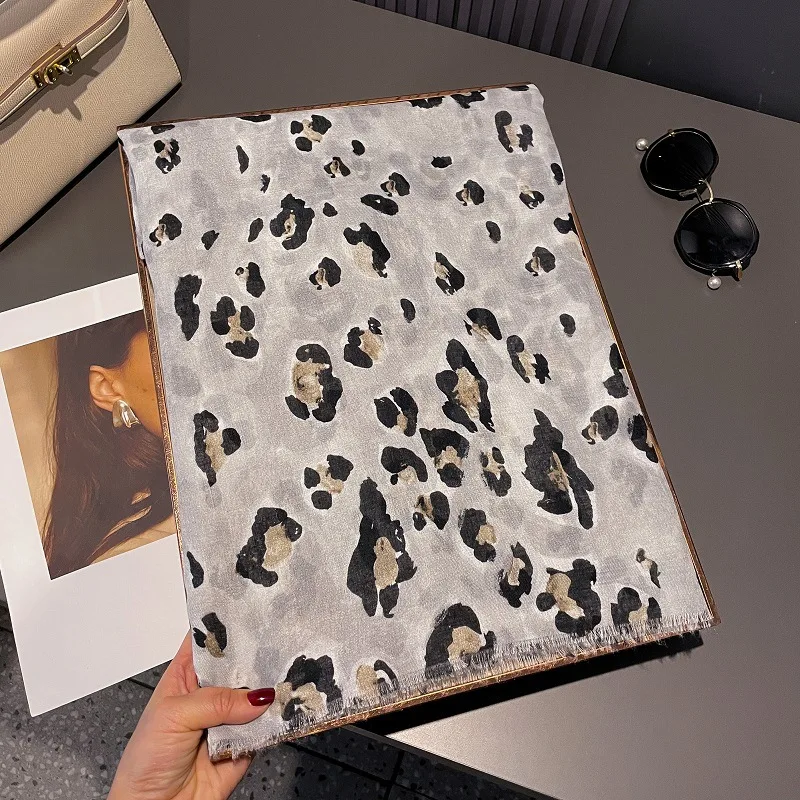 2025 frauen Sexy Leopard Dot Fringe Viskose Schals Schal Dame Hohe Qualität Dünne Wrap Strand Stola Bufandas Moslemisches Hijab 180*90 cm – Detail 7