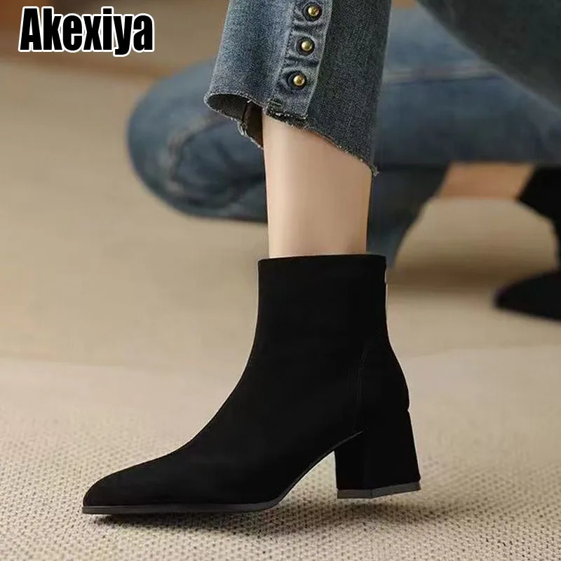 

Winter Shoes Women Chunky Ankle Suede Boots 2023 New Designer Zipper Sexy Mid Heels Party Shoes Pumps Snow Botas bc7017