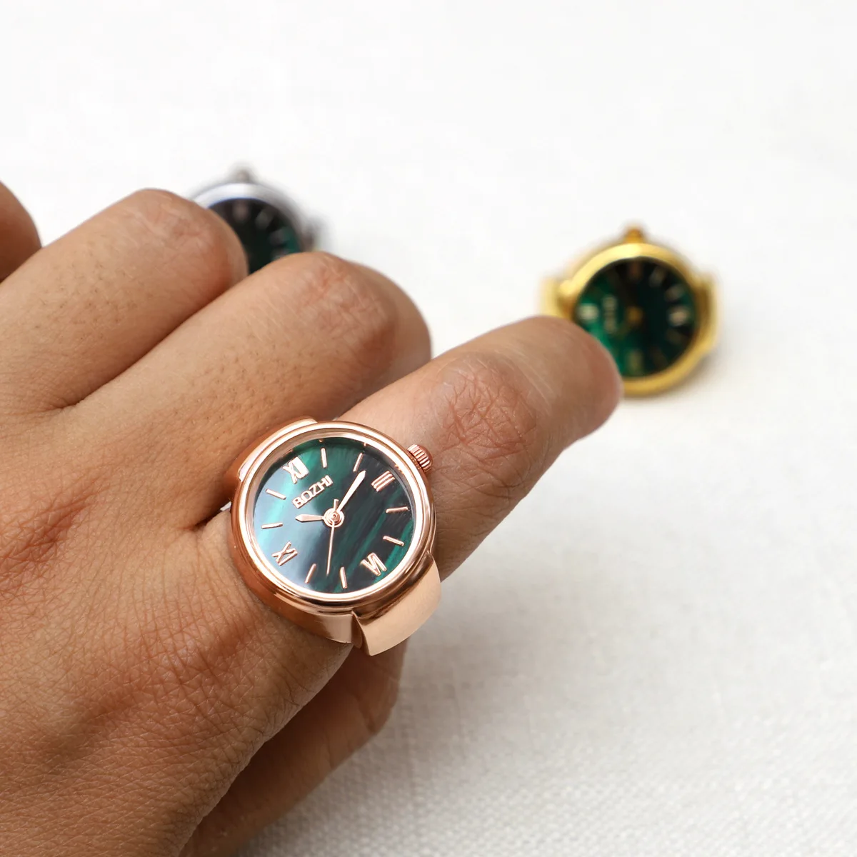 Mini Green Watch Creative Ring New Sl68 Movement Fashion Accessories  Alloy Shell Finger Watch Men Jewelry Women Trend Ring Gift