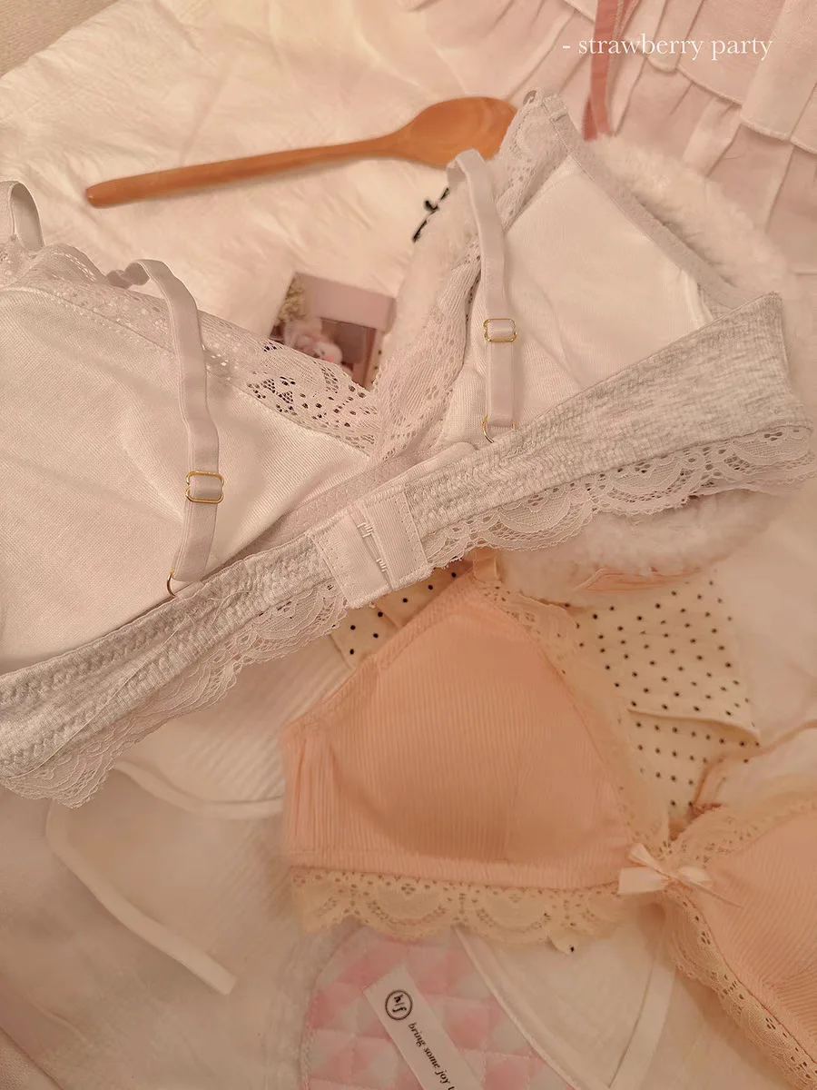 SP&CITY Sweet Girl Lace Triangle Cup Wire Free Plunge Bra Image 3