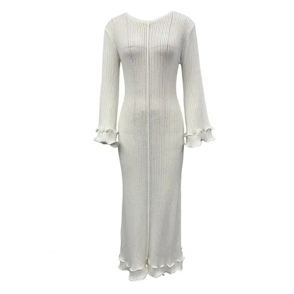 

Трикотажное платье-макси с оборками и длинным рукавом