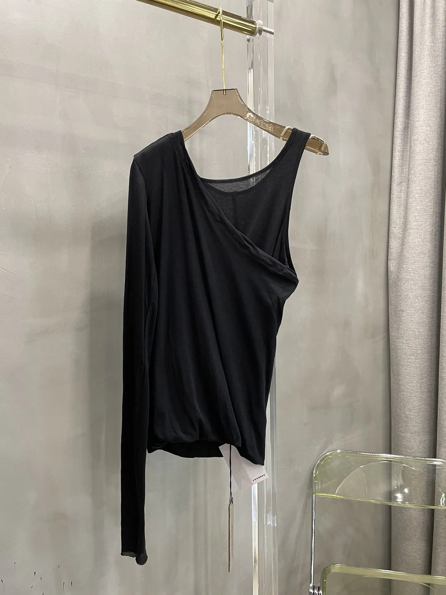 

139200 Fashion cloth Double layer design with multiple wearing method pure cotton knit single shoulder long sleeve bottom top