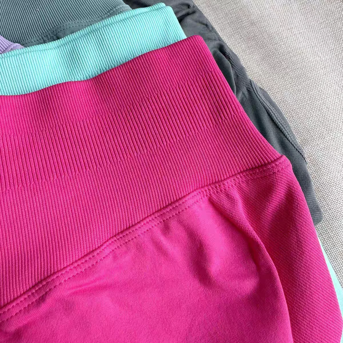Leggings da palestra a vita alta Leggings da yoga senza cuciture Collant sportivi push-up per donna Pantaloni da corsa fitness ad alta elasticità Abbigliamento da palestra per sollevamento dell'anca - immagine 6