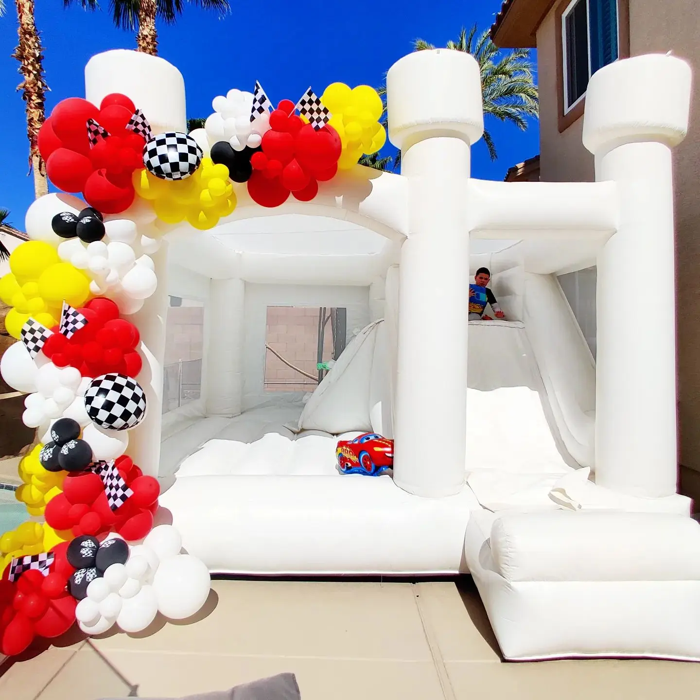 White Inflatable Bounce House, Children Game Castle with Slide, Inflatable Castle with Blower for Birthday Wedding Party
