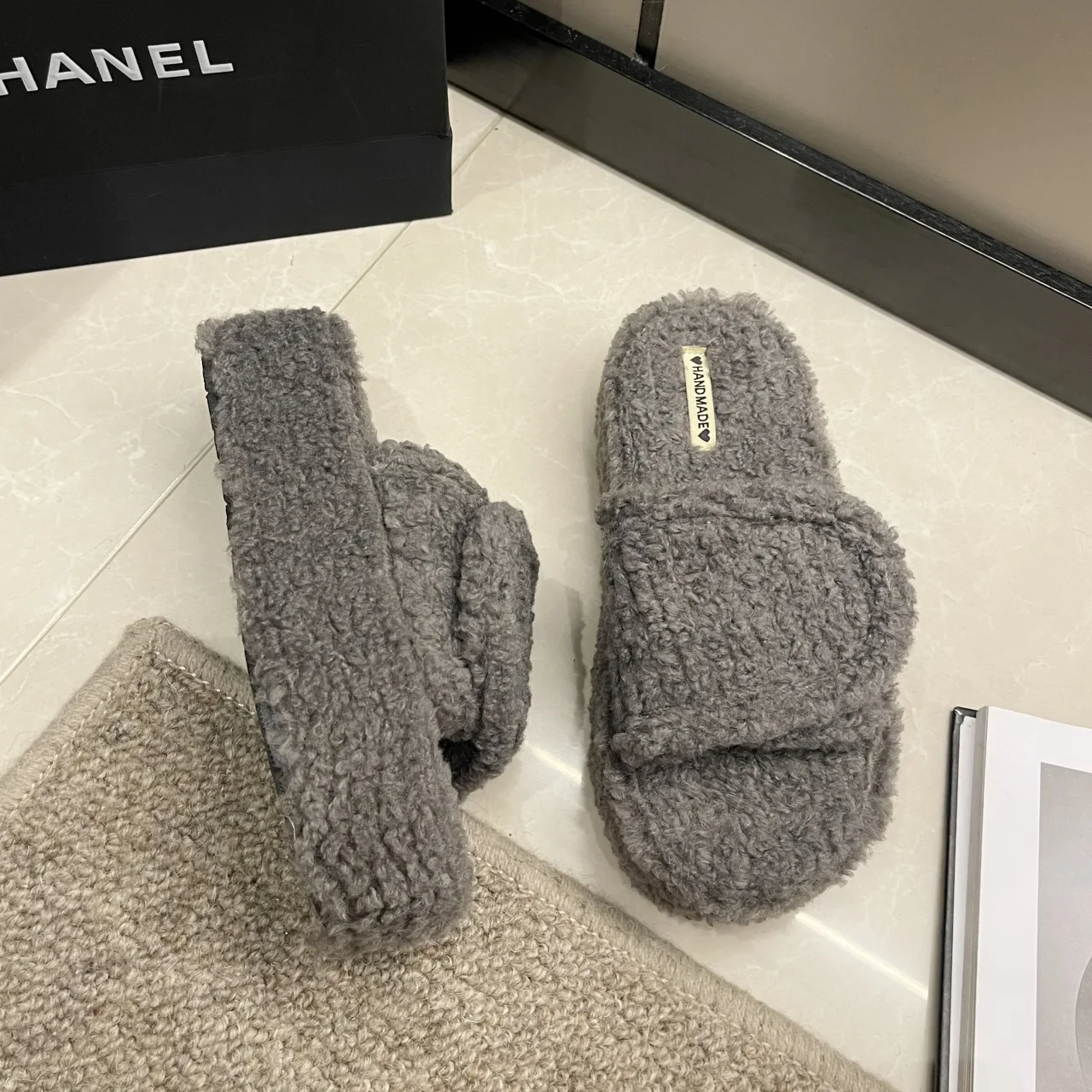 Women Thicken Plush Fur Slippers Winter Slip on Chunky Platform Loafers Mules Woman Thick Bottom Cotton Slippers Flip Flops