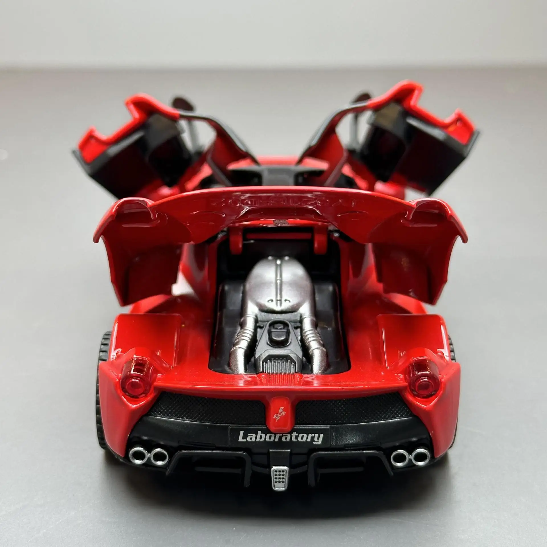 1:32 Scale Ferrari Laferrari Alloy Sports Car Model Diecasts Metal Toy Vehicles Car Model Simulation Sound and Light Kids Gifts 3