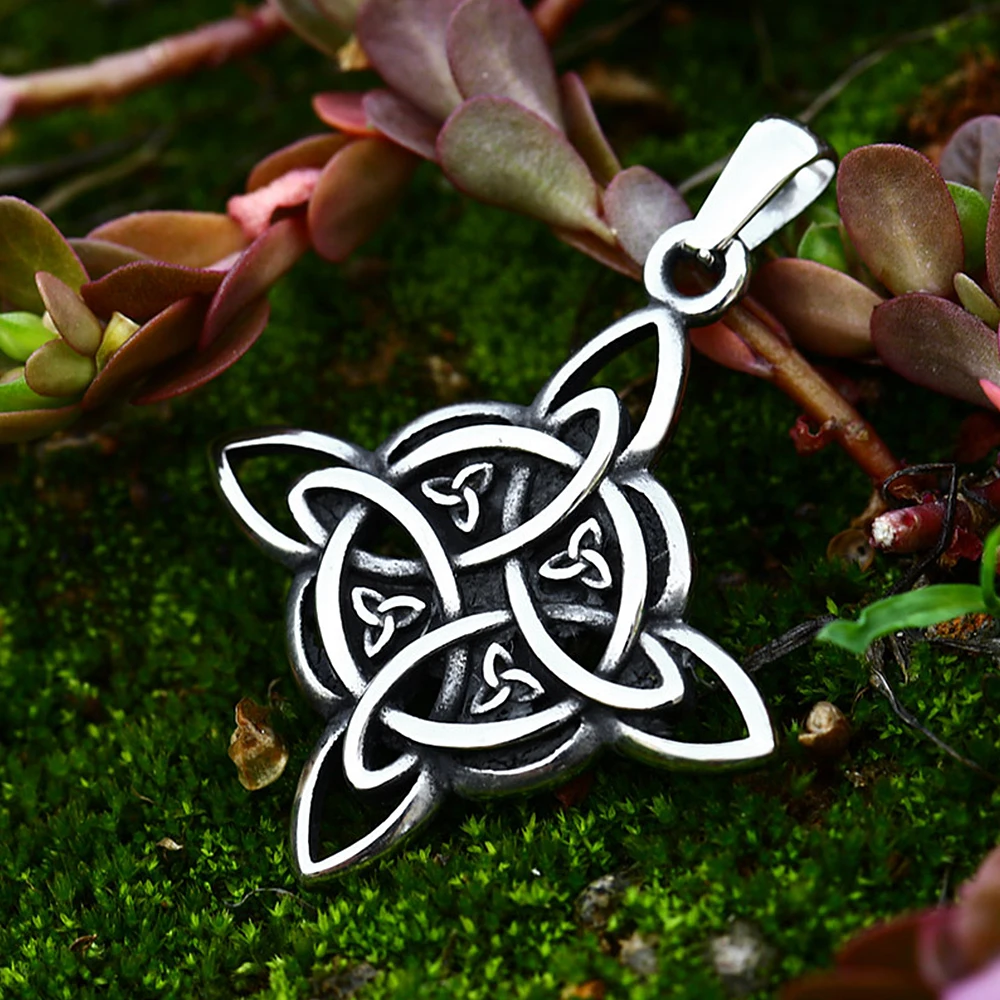 

Vintage Gothic Wind Celtic Knot Pendant Nordic Viking Amulet Necklace for Men Biker Jewelry Gifts Banquet Jewelry Gifts
