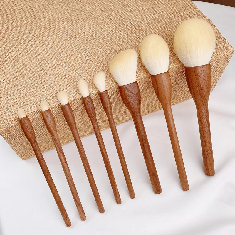 https://ae01.alicdn.com/kf/Sd8dcc147b3c248f2bcb01e81ebef8a9fi/New-Walnut-Makeup-Brushes-Set-High-Quality-Cosmetic-Powder-Blush-Foundation-Sculpting-Eyeshadow-Smudge-Makeup-Brush.jpg