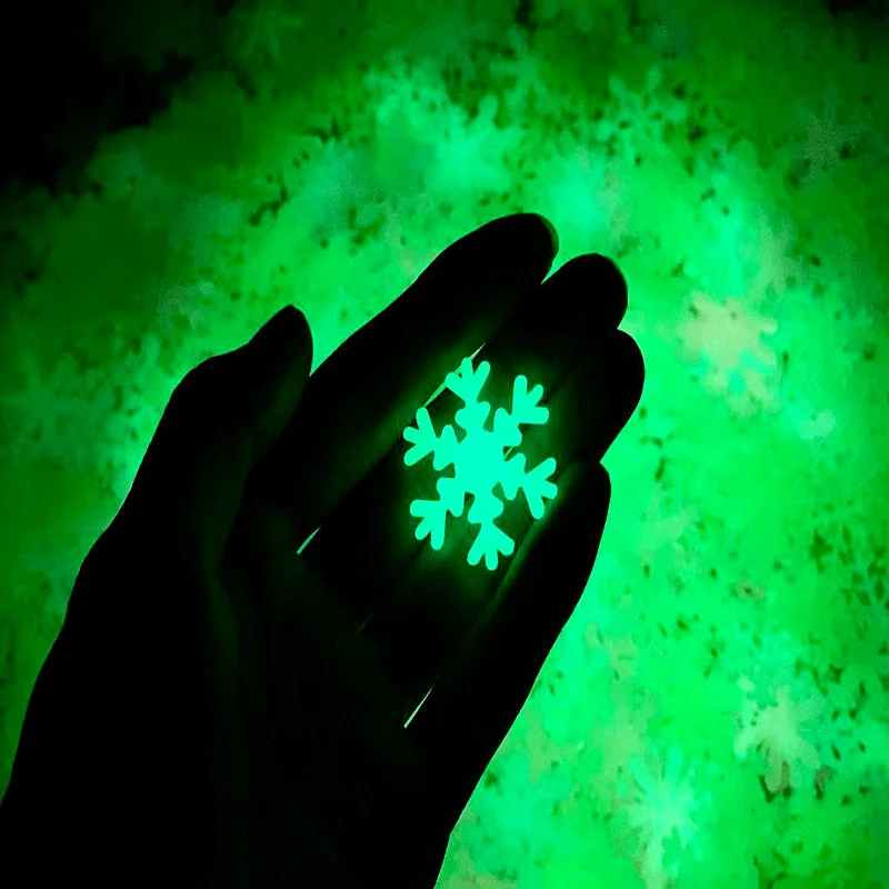 Luminous Snowflake Wall Stickers Glow In The Dark Decal for Kids Baby Rooms Bedroom Christmas Home Decoration Navidad 50Pcs