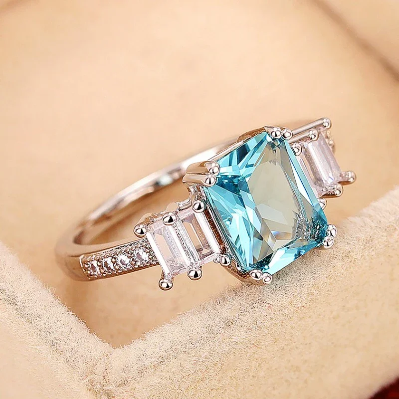 

2024 Ring for Women Blue Crystal Finger Accessories for Wedding Ceremony Party Fashion Female Jewelry Gift