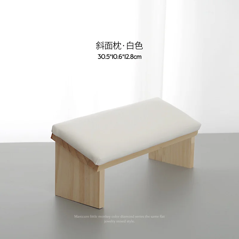 High Quality Soft Wood Nail Hand Pillow Tilt Hand Rest Hand Cushion Pillow Holder Arm Rest Nail Art Stand Manicure Table  ﻿