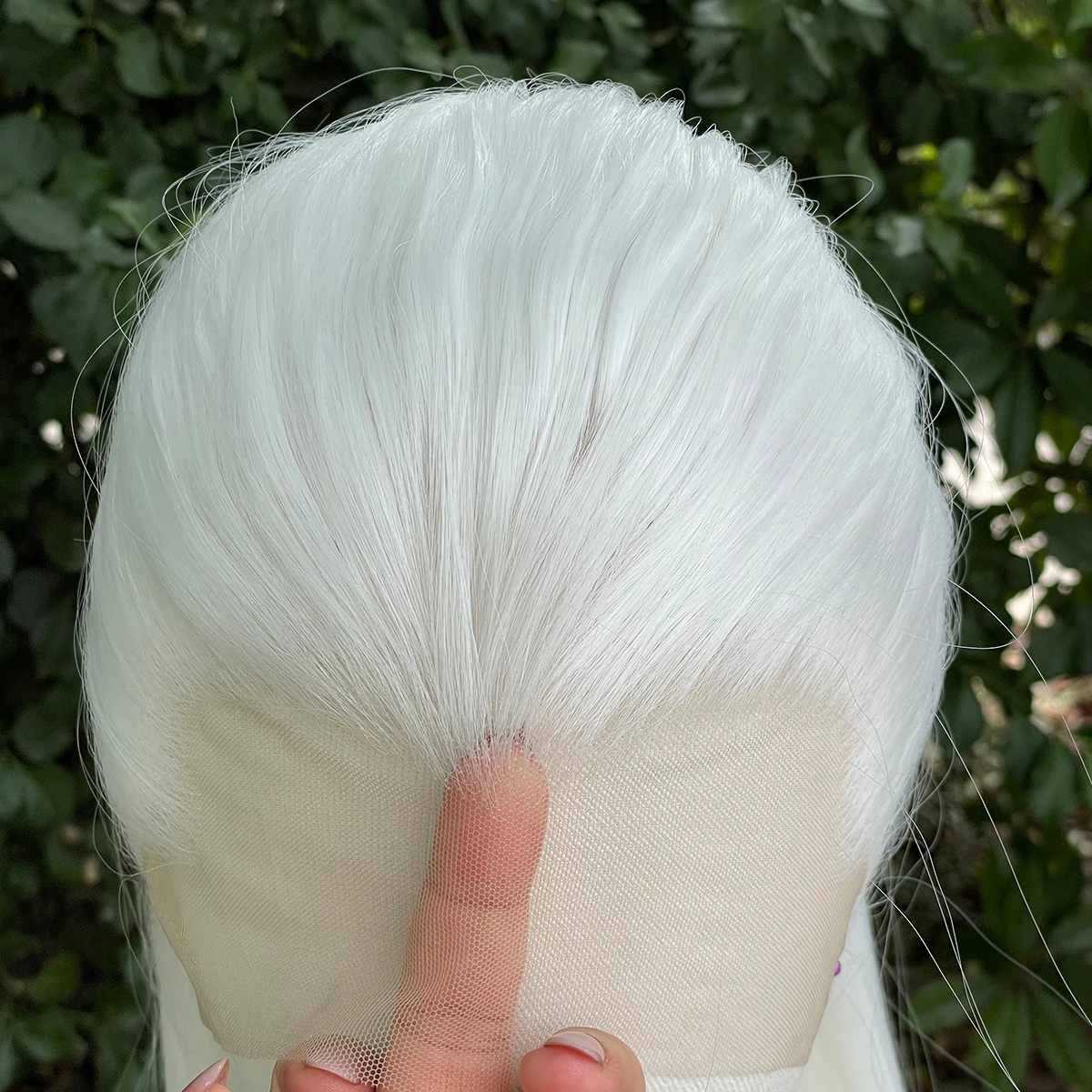 Widow‘s Peak White 13x4 synthetische Lace-Front-Perücken für Damen, 66 cm lang, gerade, synthetische Perücken, Cosplay-Perücken, natürlicher Haaransatz – Detail 1