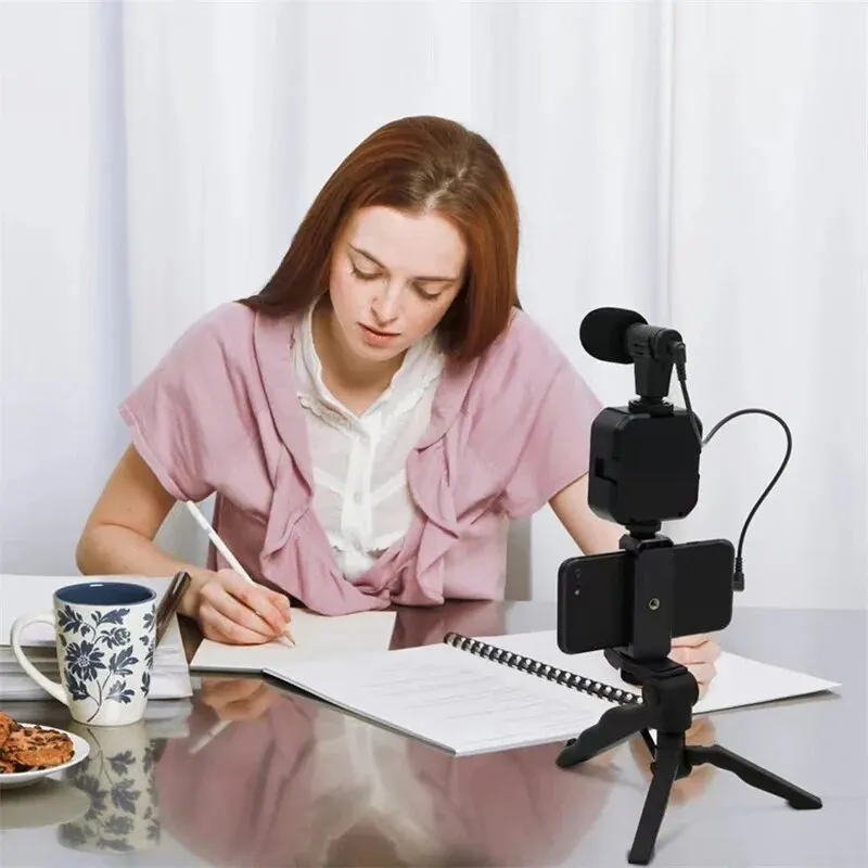 Vlogging Kit Smartphone With Tripod Phone Holder Mini Microphone LED Fill Light for Live Stream YouTube