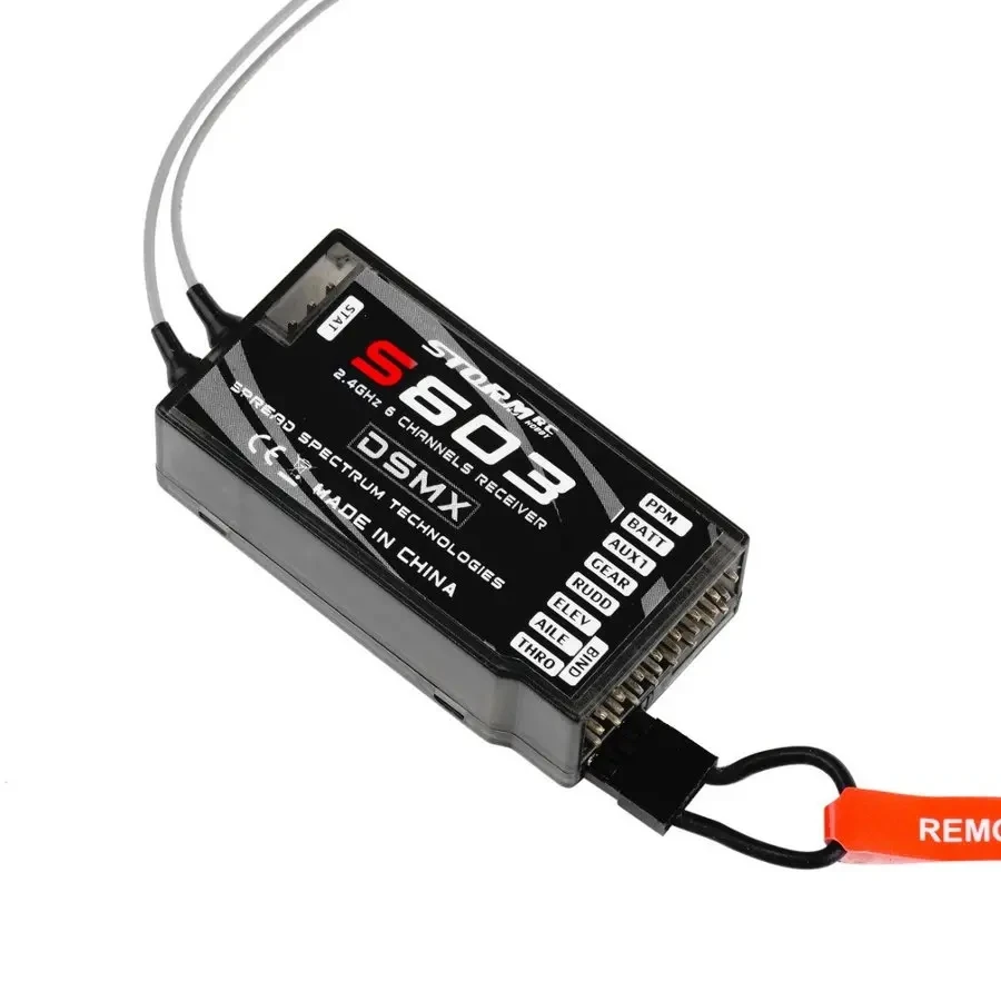Récepteur S603 6CH DSM-X/DSM2 2.4GHz en main, montrant sa taille compacte