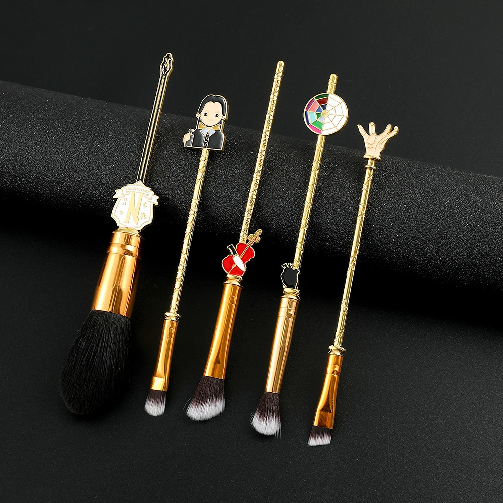 

5Pcs/Set Movie Wednesday Addams Makeup Brushes Kits Powder Blending Blush Concealer Eyebrow Brush With Pouch Cosplay Prop