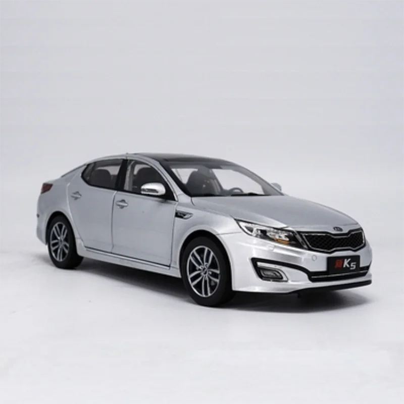 

Diecast 1:18 Scale Dongfeng Yueda Kia New K5 2014 Alloy Car Model Collection Souvenir Display Ornaments Vehicle Toy