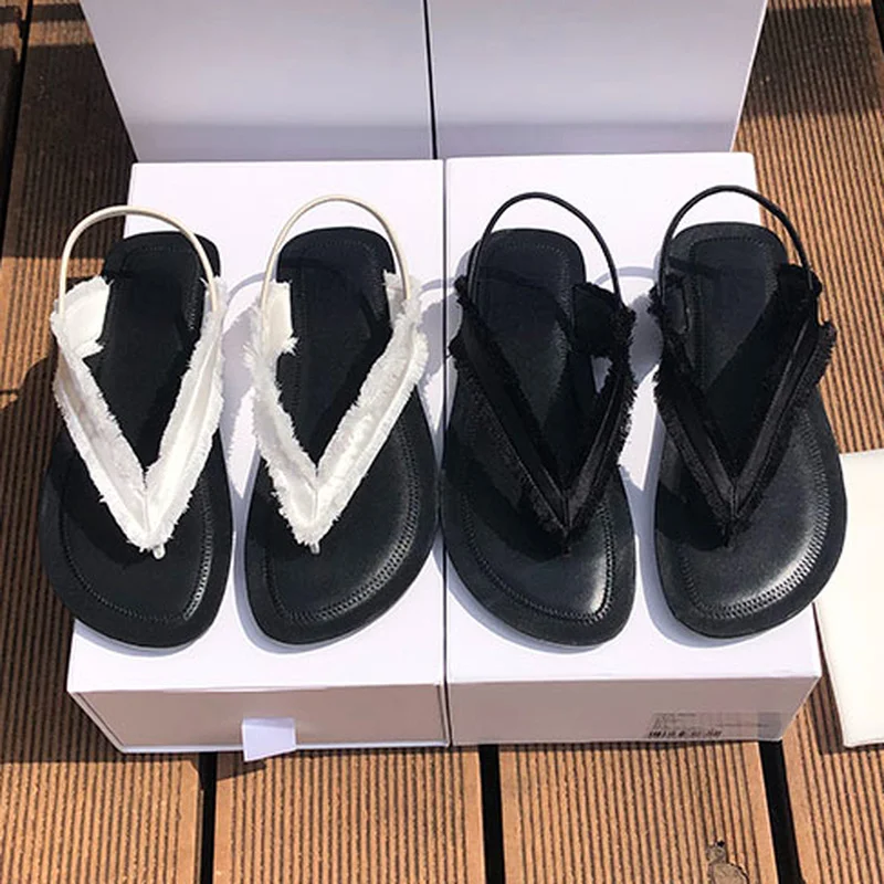 

2022 Summer New Minimalist Casual Black Flat Roman Shoes Comfortable Casual Thong White Sandals Women