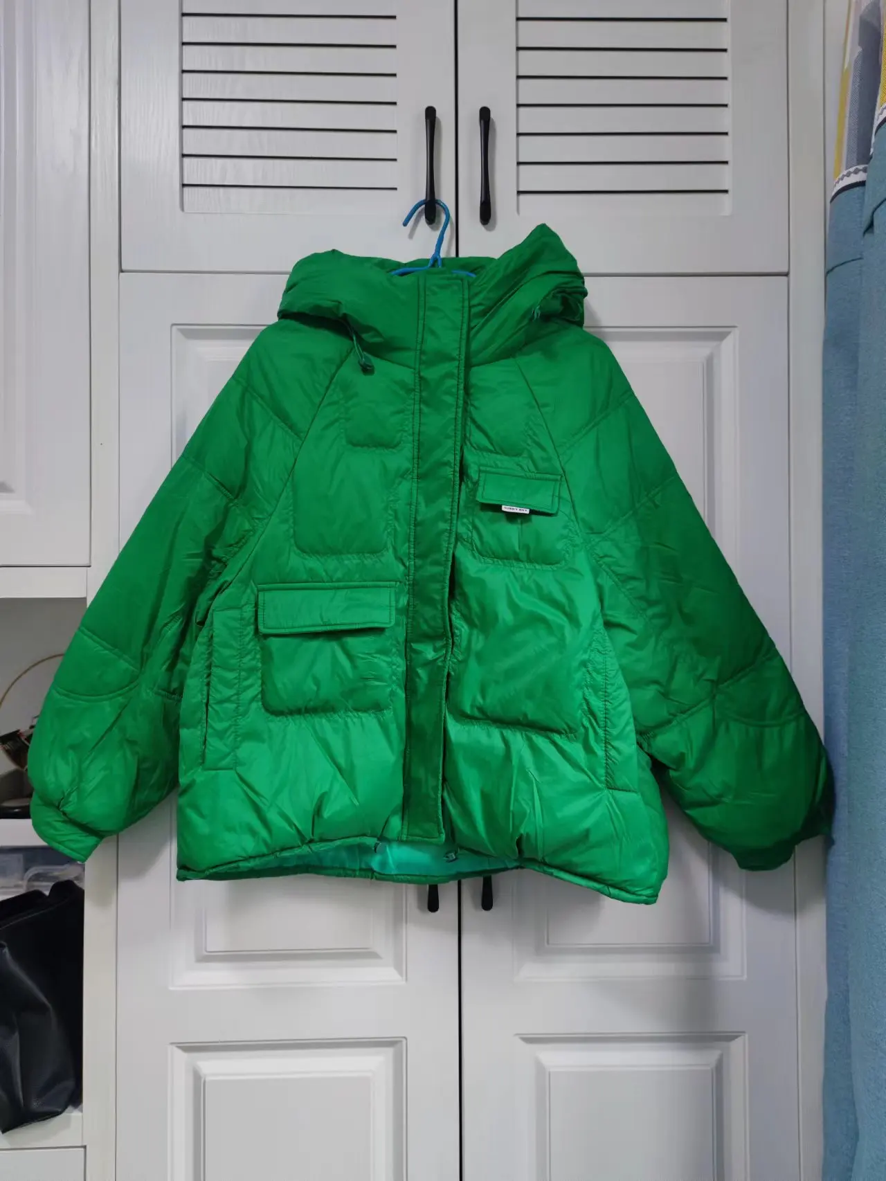 Рисунок 6 - Женский короткий пуховик