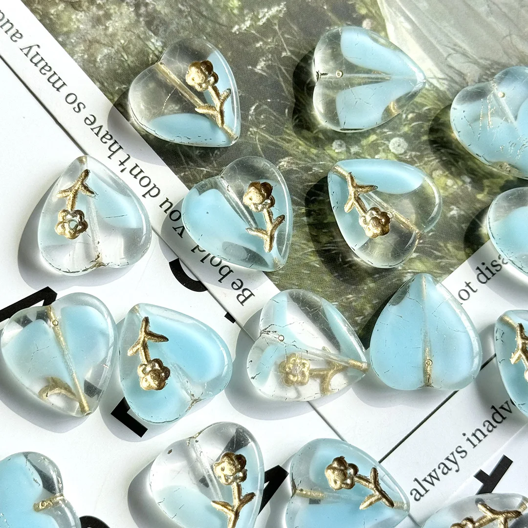 5pcs 16*17mm 체코 구슬 반투명 푸른 꽃 하트 모양의 구슬 수제 DIY 구슬..