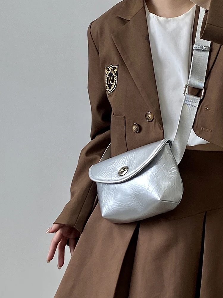 

Niche design new women's autumn and winter silver small satchel casual chest single shoulder diagonal small bag