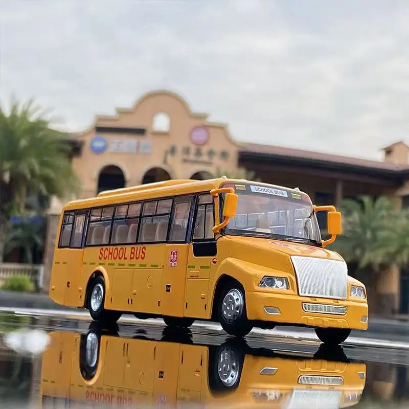 1/32 Alloy America School Bus Model Diecasts Metal Toy Student Bus Car Vehicles Model Simulation Sound and Light Boy Kids Gifts 2