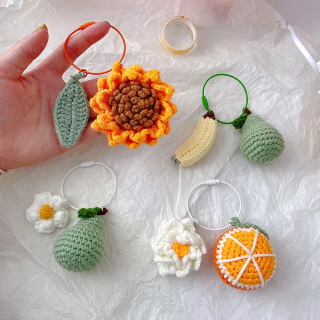 Neue Gehäkelte Blume Anhänger Ornament für Tasche Auto Dekoration  Handgemachte Gestrickte Blume Schlüsselbund Schlüsselbund Für Frauen  Mädchen Geschenk - AliExpress