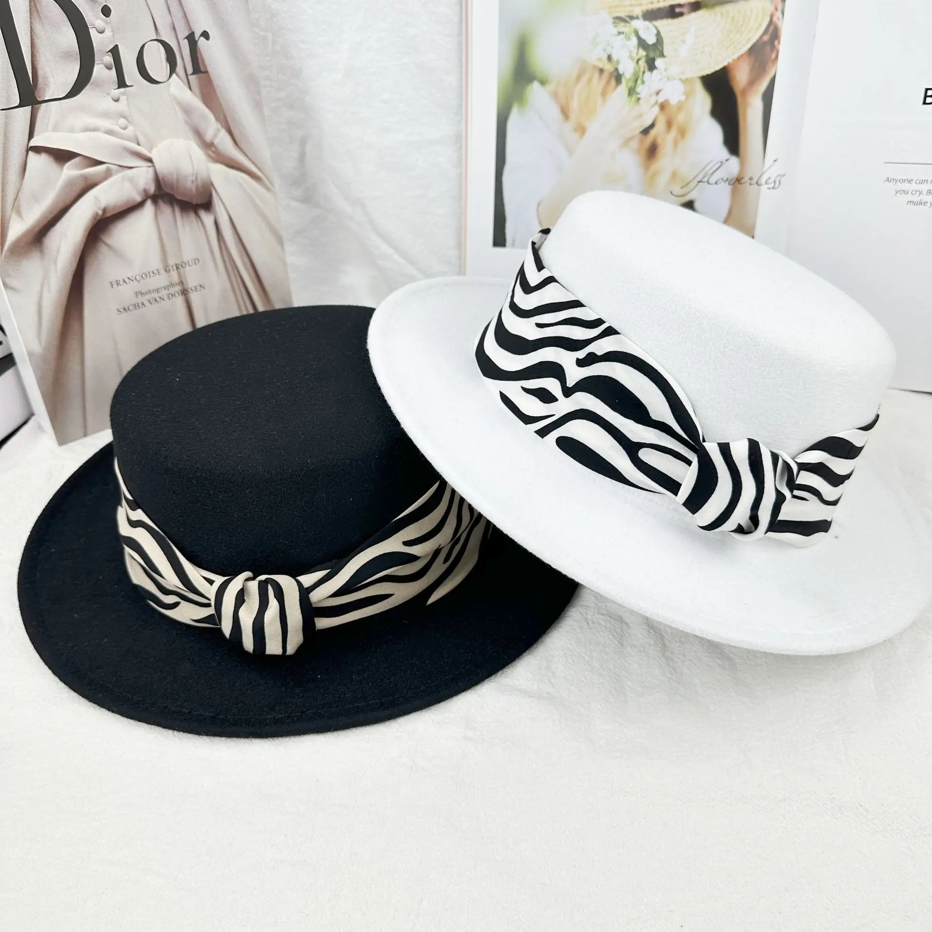 

Hat female Korean style style top hat European and American style British style retro woolen flat top jazz hat autumn and winter