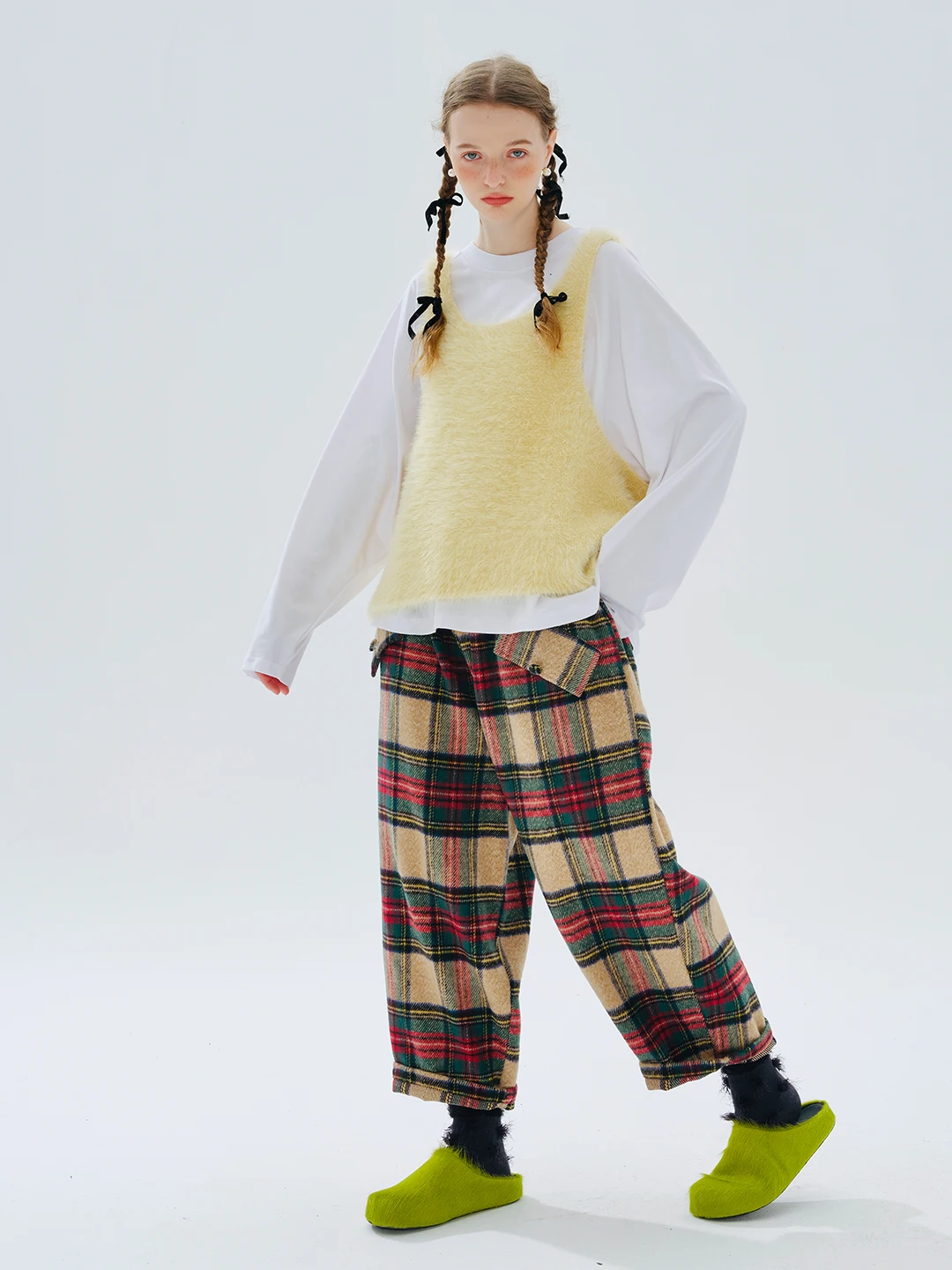 imakokoni 2023 autumn new original design woolen blend plaid thigh trousers for women leg 234306