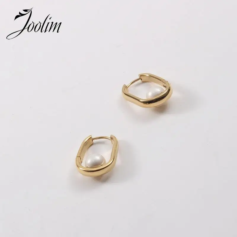 

Joolim Jewelry Wholesale High End PVD No Fade Elegant Sweety U-shaped Pearl Huggie Stainless Steel Earring Gift For Women