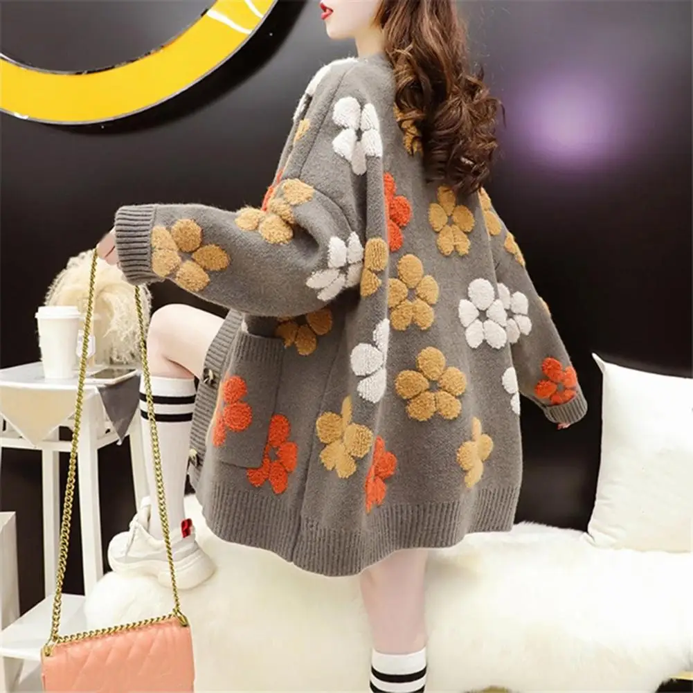 

Floral Jacquard Sweater Coat Stylish Women's V-neck Jacquard Sweater Coat with Floral Embellishments Long Sleeves for Autumn