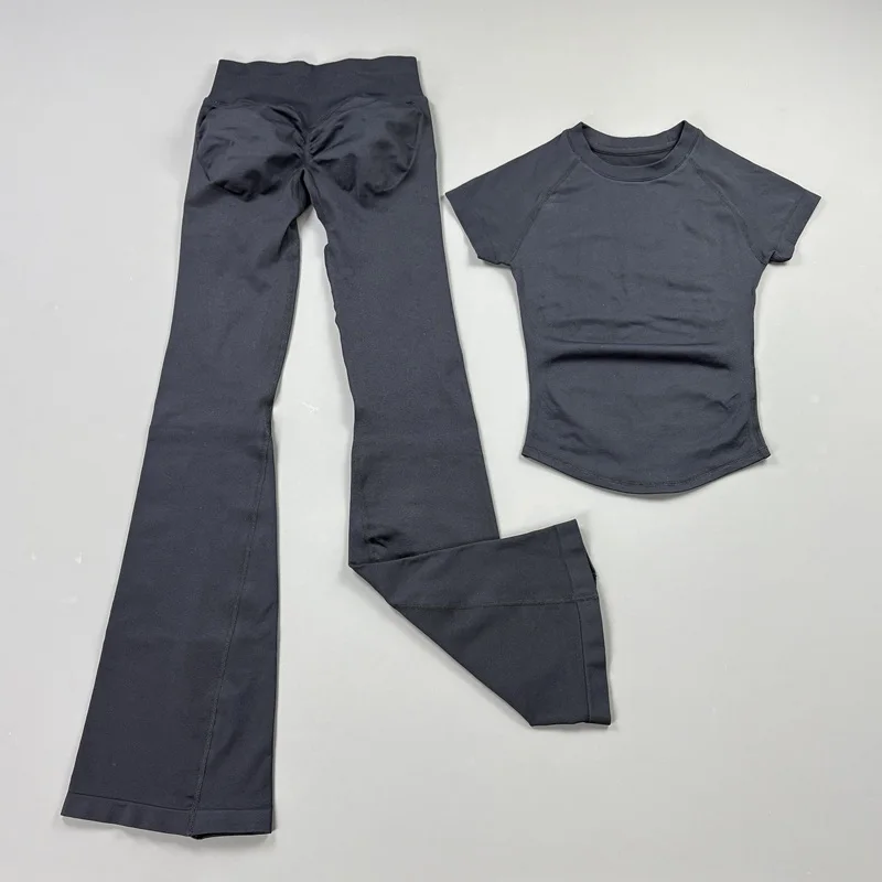 Ensemble 2 pièces de sport : haut moulant à manches courtes et pantalon évasé sans couture pour yoga, séchage rapide, idéal pour la gym et le sport