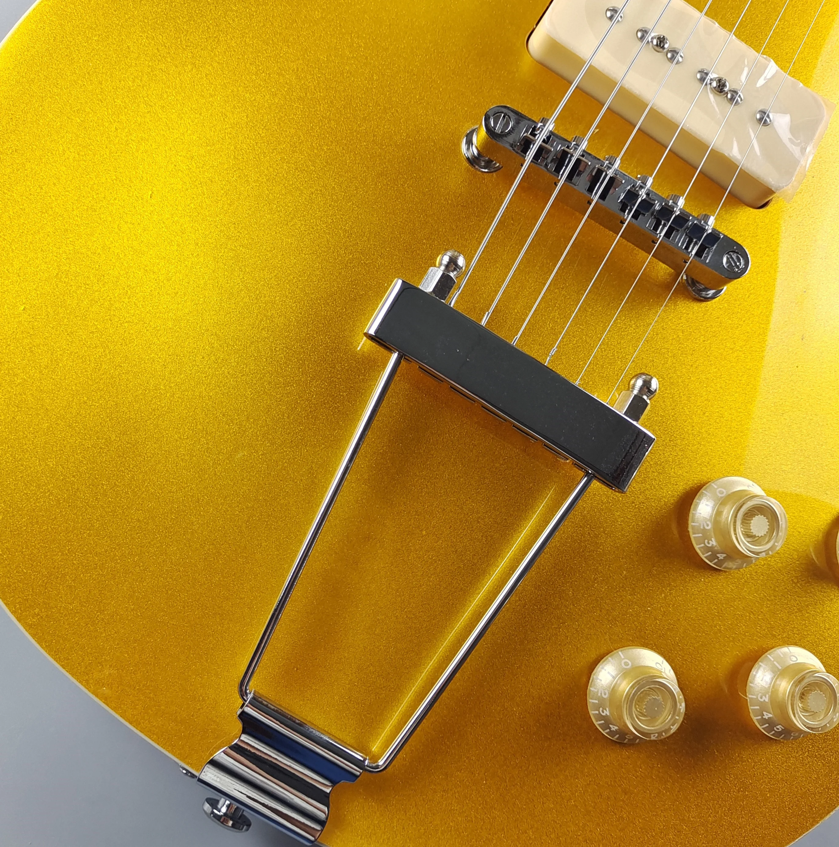 Standard electric guitar golden top silver flower basket pull plate P90 pickup lightning