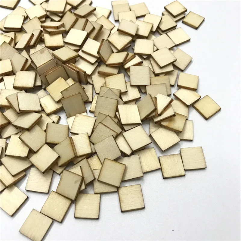 

50PCS Square Wood Chips Natural Unfinished Wood DIY Handmade Wooden Crafts Kids Painting Toy Wedding Birthday Party Decoration