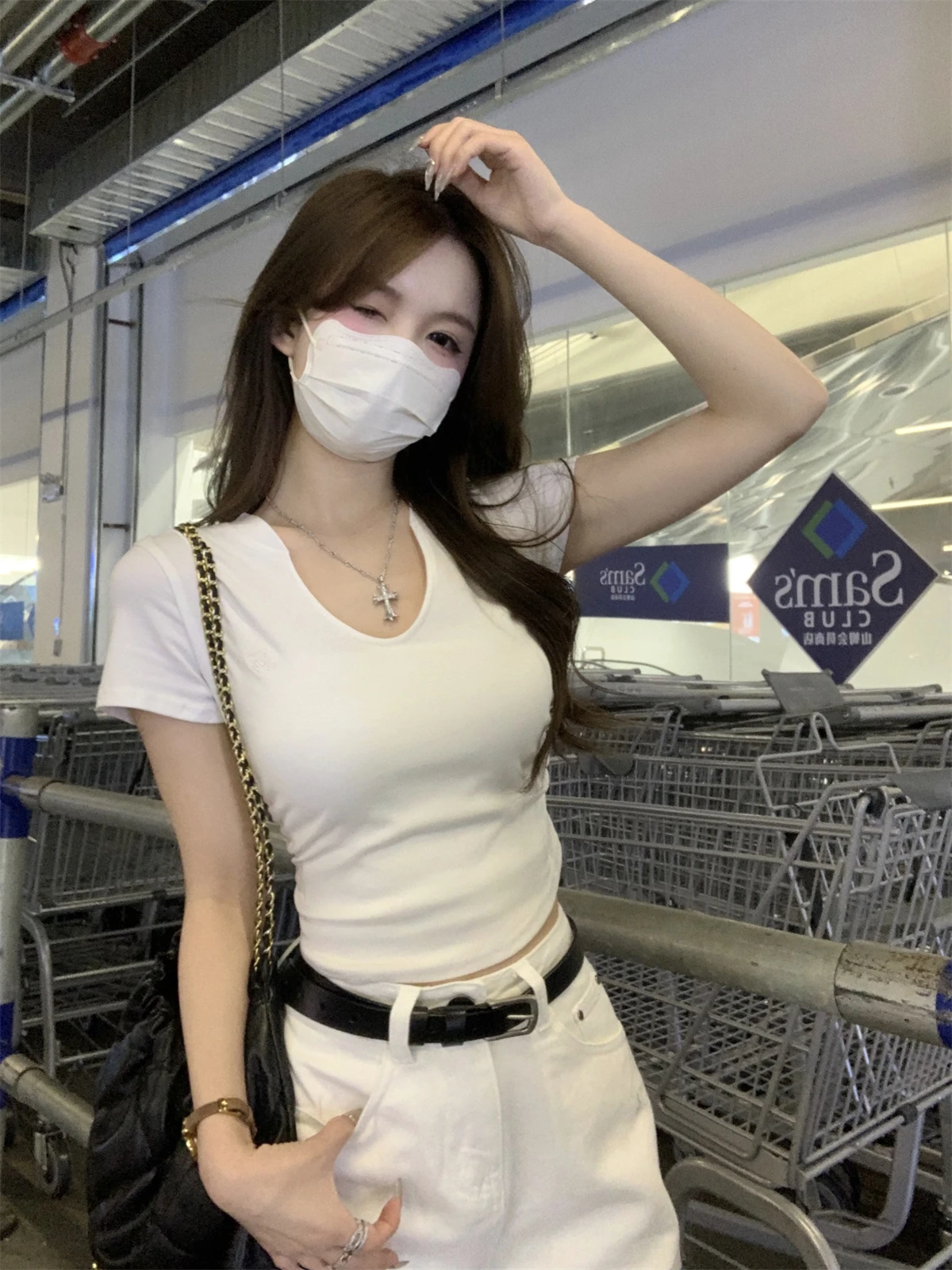 

Spring/Summer Korean Edition Slim Fit, Elegant Small V-neck, Slim Wrinkle Design, Pure Cotton Short sleeved T-shirt Top