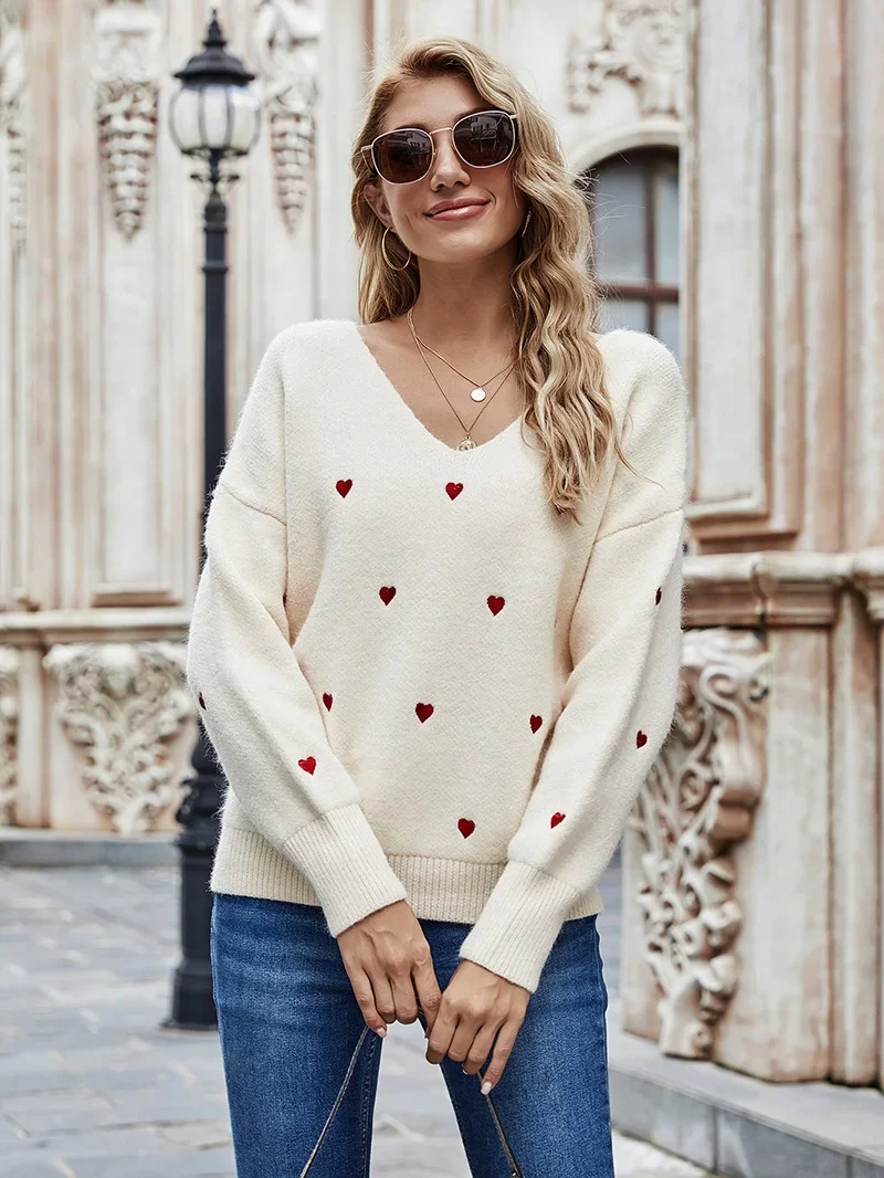 

2021 V-Neck Embroidery Heart Sweater Knitwear Jumper Female Sweaters Tops New Women Korean Style Kawaii Winter Casual Pullovers